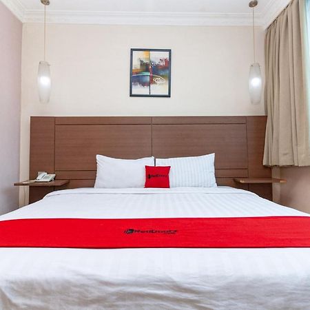 Reddoorz Premium At Hotel Ratu Residence Paalmerah Exterior foto