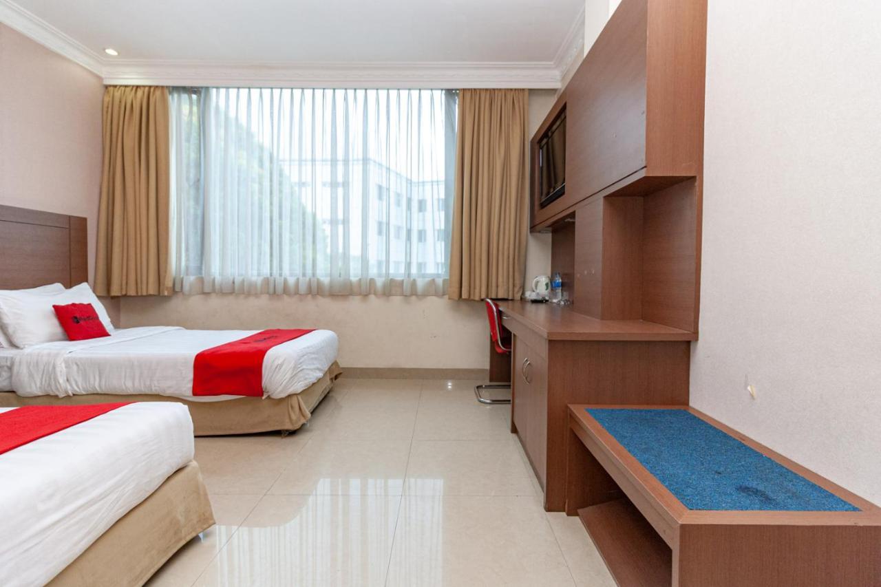 Reddoorz Premium At Hotel Ratu Residence Paalmerah Exterior foto