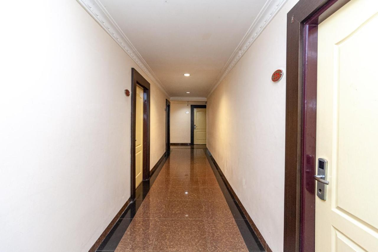 Reddoorz Premium At Hotel Ratu Residence Paalmerah Exterior foto